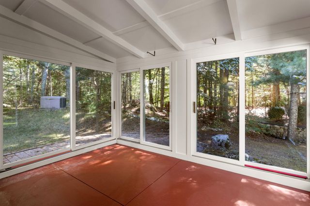 16 Greengate Road, Falmouth, MA 02540