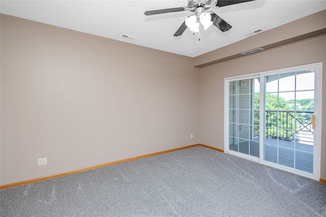 1331 SE University Avenue 302, Waukee, IA 50263