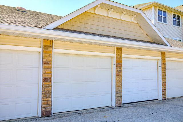 1331 SE University Avenue 302, Waukee, IA 50263