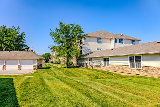 1331 SE University Avenue 302, Waukee, IA 50263