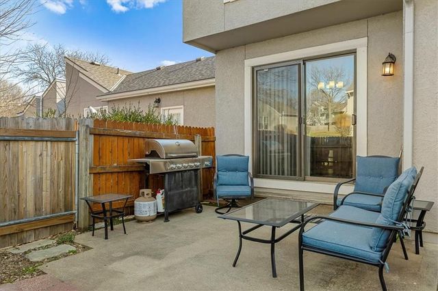 10788 OAKMONT Street, Overland Park, KS 66210