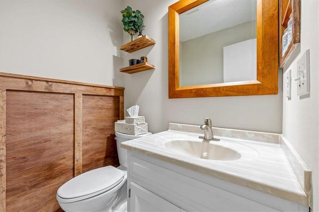 10788 OAKMONT Street, Overland Park, KS 66210