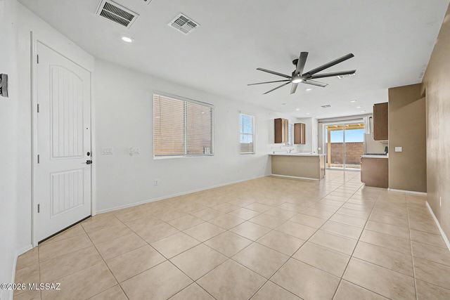 10542 S Dominguez Drive, Vail, AZ 85641