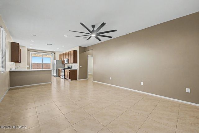 10542 S Dominguez Drive, Vail, AZ 85641