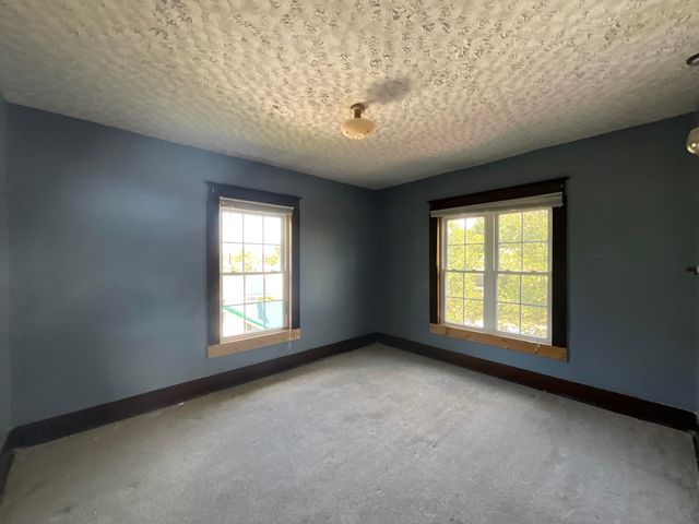 152 S Central Avenue, Somerset, KY 42501