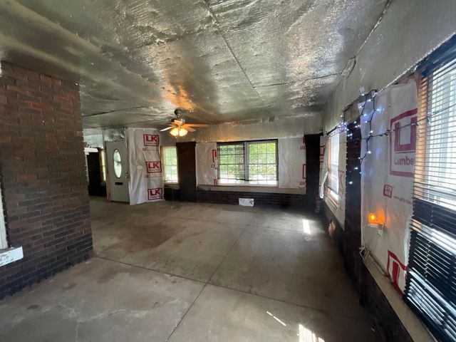 152 S Central Avenue, Somerset, KY 42501
