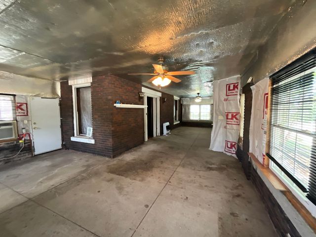 152 S Central Avenue, Somerset, KY 42501