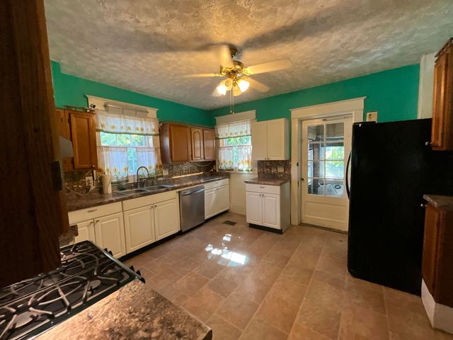 152 S Central Avenue, Somerset, KY 42501