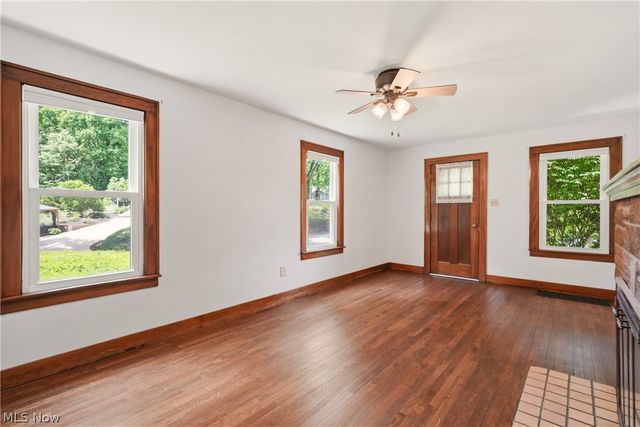 256 Uhl Drive, Akron, OH 44319