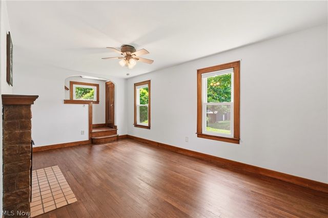 256 Uhl Drive, Akron, OH 44319