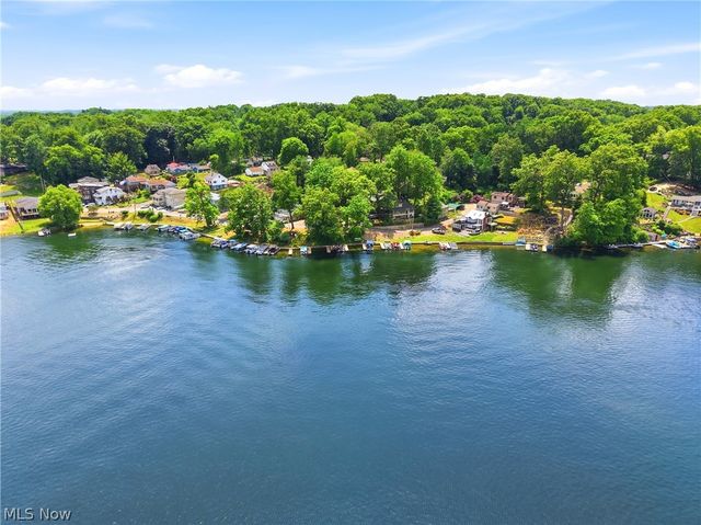 256 Uhl Drive, Akron, OH 44319
