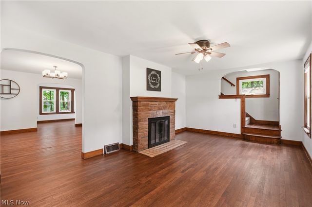 256 Uhl Drive, Akron, OH 44319