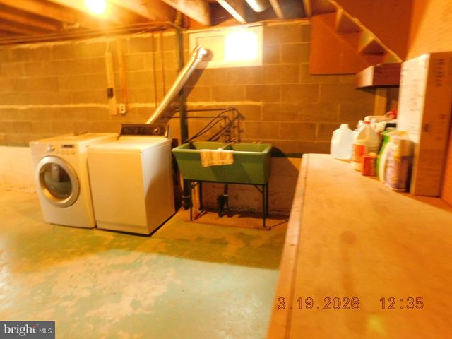 212 WARDEL RD, Wilmington, DE 19804