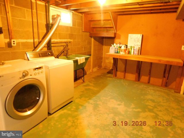 212 WARDEL RD, Wilmington, DE 19804