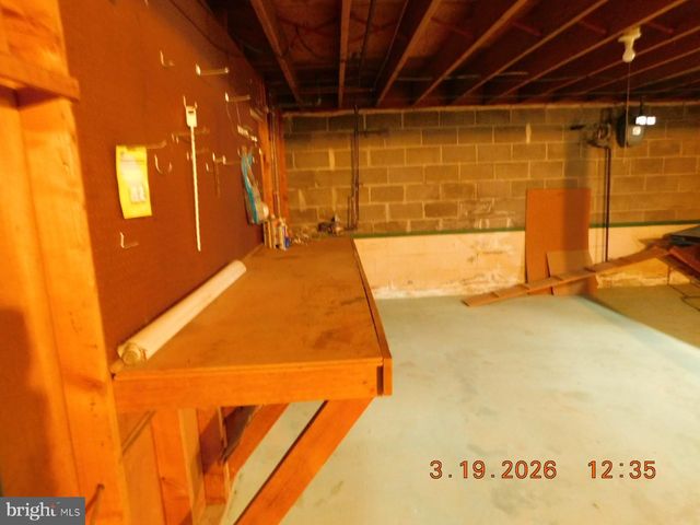 212 WARDEL RD, Wilmington, DE 19804