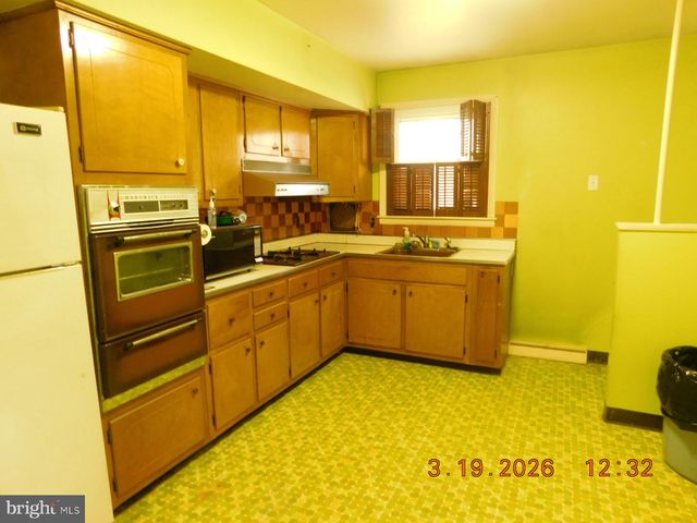 212 WARDEL RD, Wilmington, DE 19804