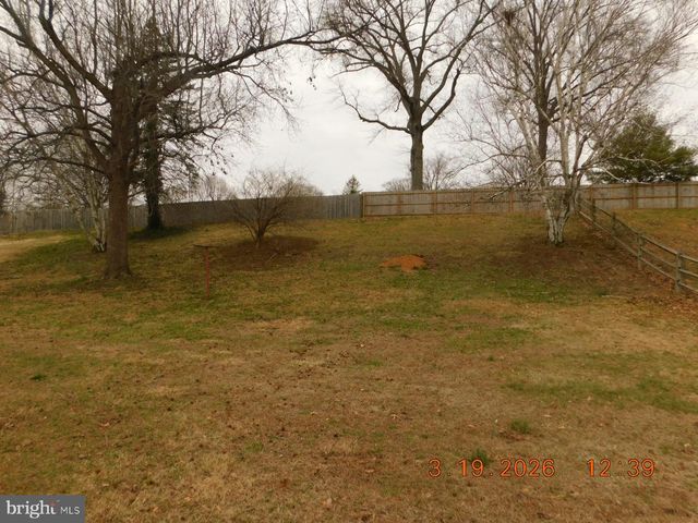 212 WARDEL RD, Wilmington, DE 19804