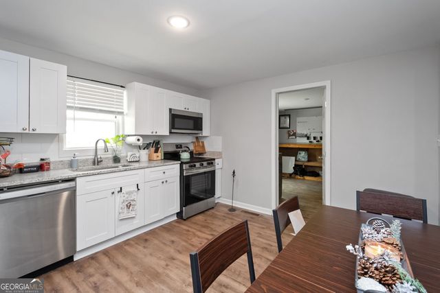 105 International Street, Hogansville, GA 30230