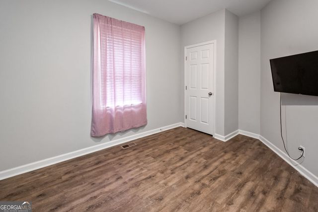 105 International Street, Hogansville, GA 30230