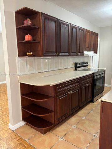 2082 NE 180th St 2082, North Miami Beach, FL 33162