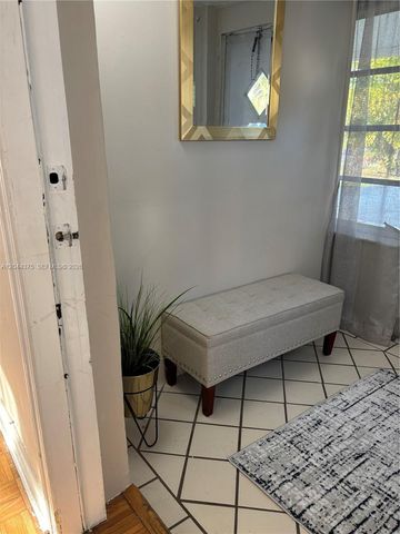 2082 NE 180th St 2082, North Miami Beach, FL 33162
