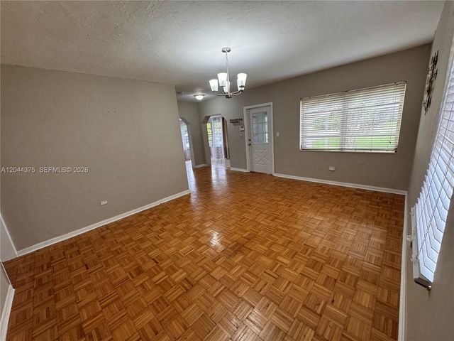 2082 NE 180th St 2082, North Miami Beach, FL 33162