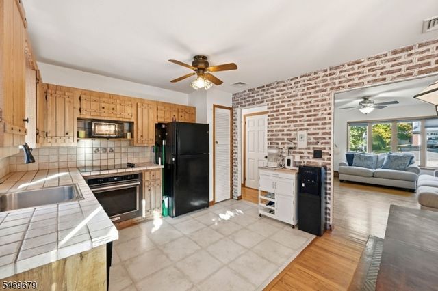 510 Dinah Rd, Roxbury Twp., NJ 07850