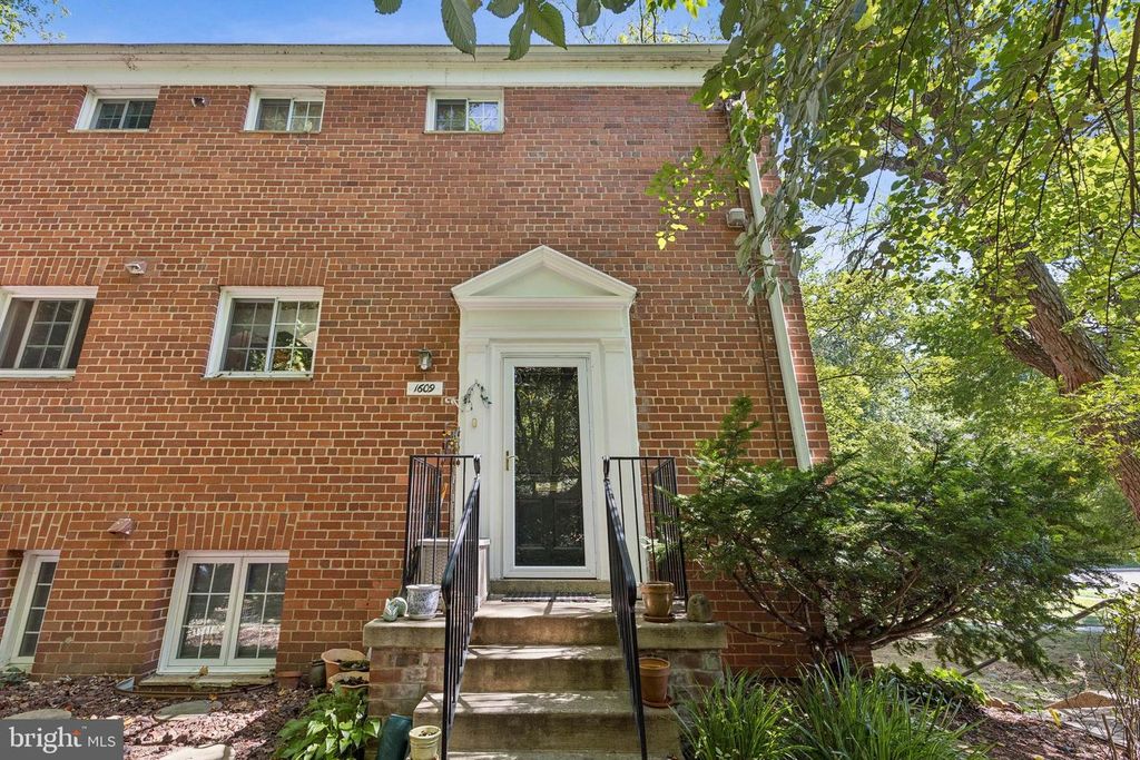 1609 PRESTON RD, Alexandria, VA 22302