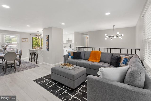 2592 VIKING DR, Herndon, VA 20171