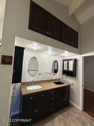 950 E Chugach View Drive, Wasilla, AK 99654