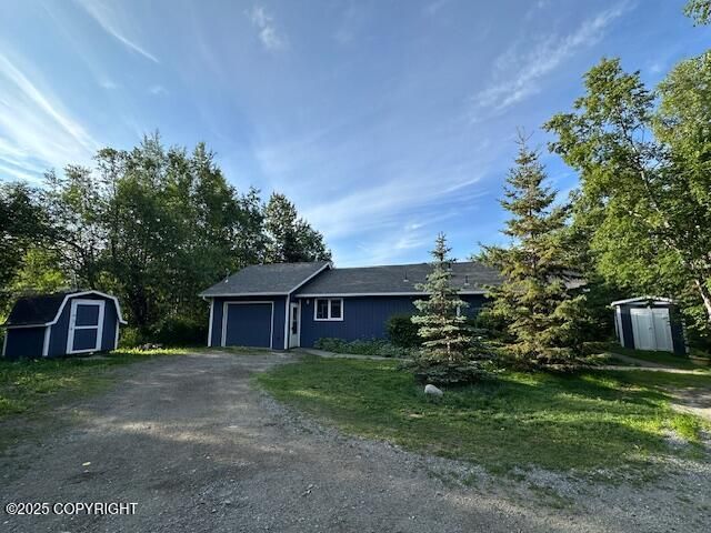 950 E Chugach View Drive, Wasilla, AK 99654