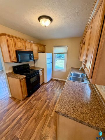 3309 N 10th Ave Avenue, Sioux Falls, SD 57104