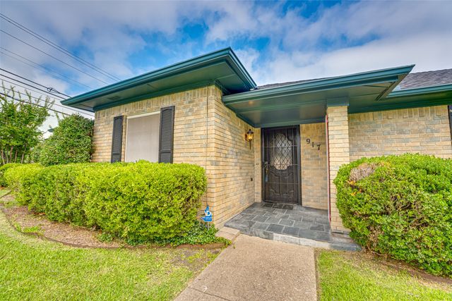 917 Meadowgate Drive, Garland, TX 75040