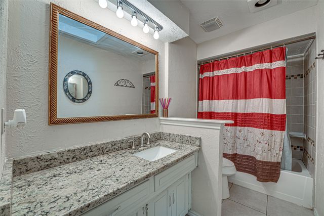 917 Meadowgate Drive, Garland, TX 75040