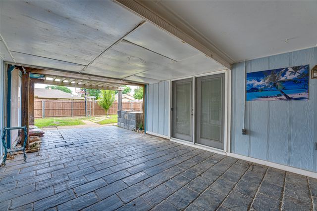 917 Meadowgate Drive, Garland, TX 75040