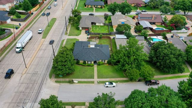 917 Meadowgate Drive, Garland, TX 75040