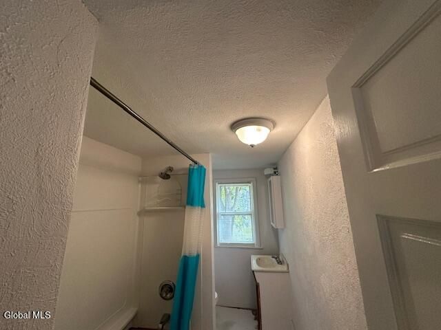 6 Eagle Street, Gloversville, NY 12078