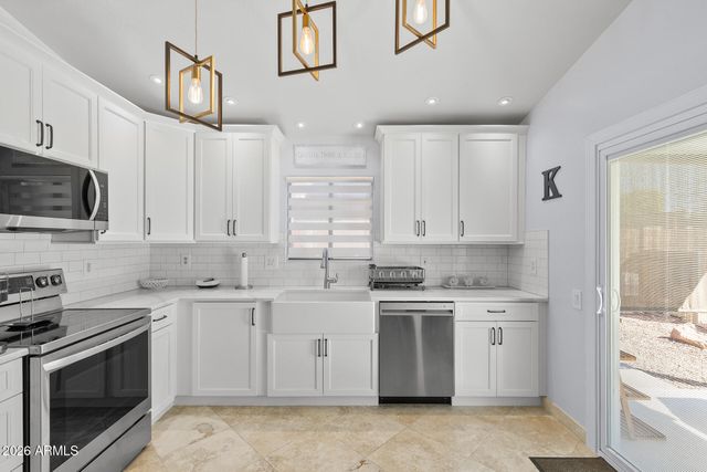 1039 W 6TH Avenue, Apache Junction, AZ 85120