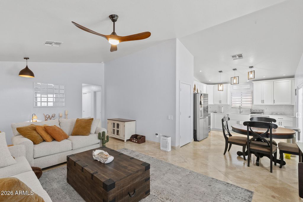 1039 W 6TH Avenue, Apache Junction, AZ 85120 — photo 5
