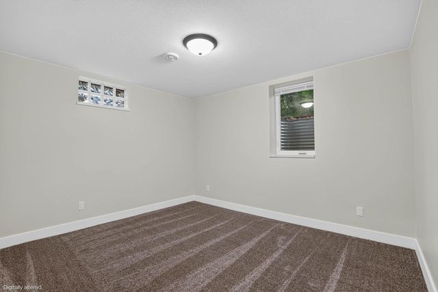 840 Grand Blvd, Evansdale, IA 50707