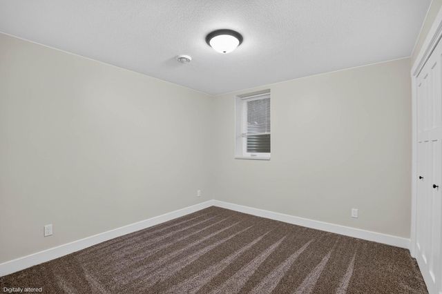 840 Grand Blvd, Evansdale, IA 50707