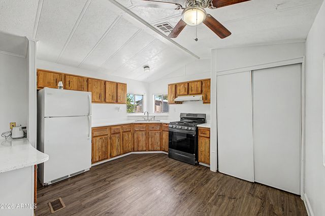 8595 N 71ST Avenue 94, Glendale, AZ 85301