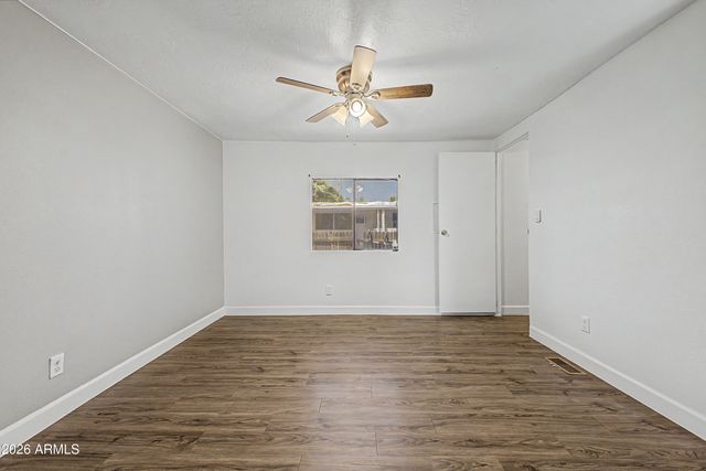 8595 N 71ST Avenue 94, Glendale, AZ 85301
