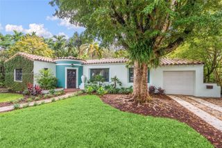 658 NE 73rd St, Miami, FL 33138