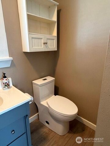 6722 S J Street, Tacoma, WA 98408