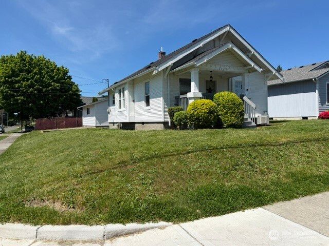 6722 S J Street, Tacoma, WA 98408