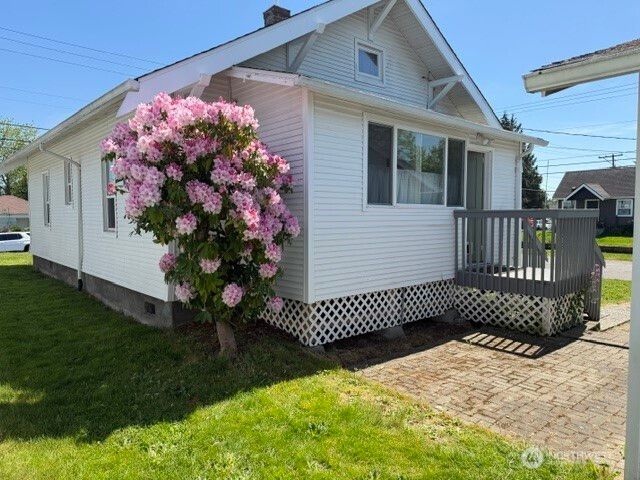 6722 S J Street, Tacoma, WA 98408