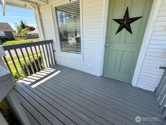 6722 S J Street, Tacoma, WA 98408
