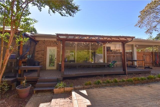 906 Greystone, Northport, AL 35473