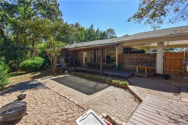 906 Greystone, Northport, AL 35473